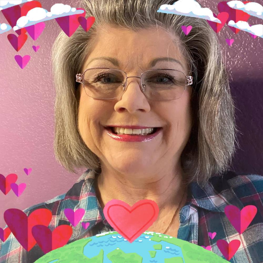 Meet your Posher, Paula